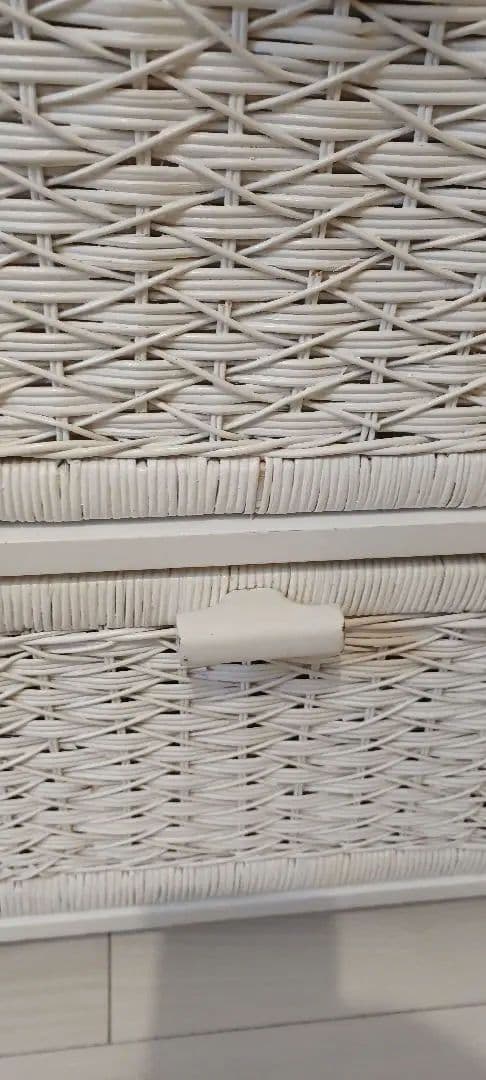 ホワイトラタン　籐　チェスト　飾り棚　天板ガラス　◆引き取り限定◆最終値下げ