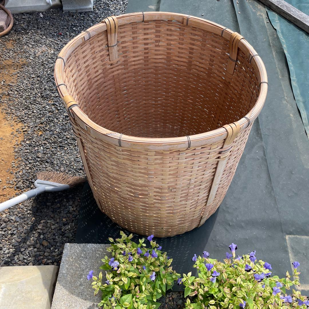 大きい竹籠　高さ56cm 直径58.5cm