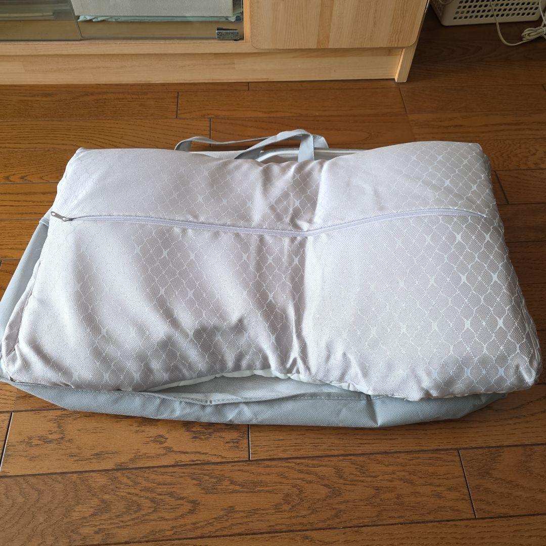 美品　西川　ファインスムーズ　fine　smooth　ミニ備長炭&ひのき