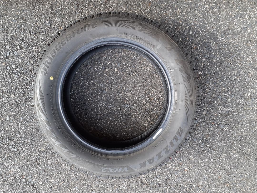 ブリヂストンスタッドレスタイヤ 155/65R14インチ　4本