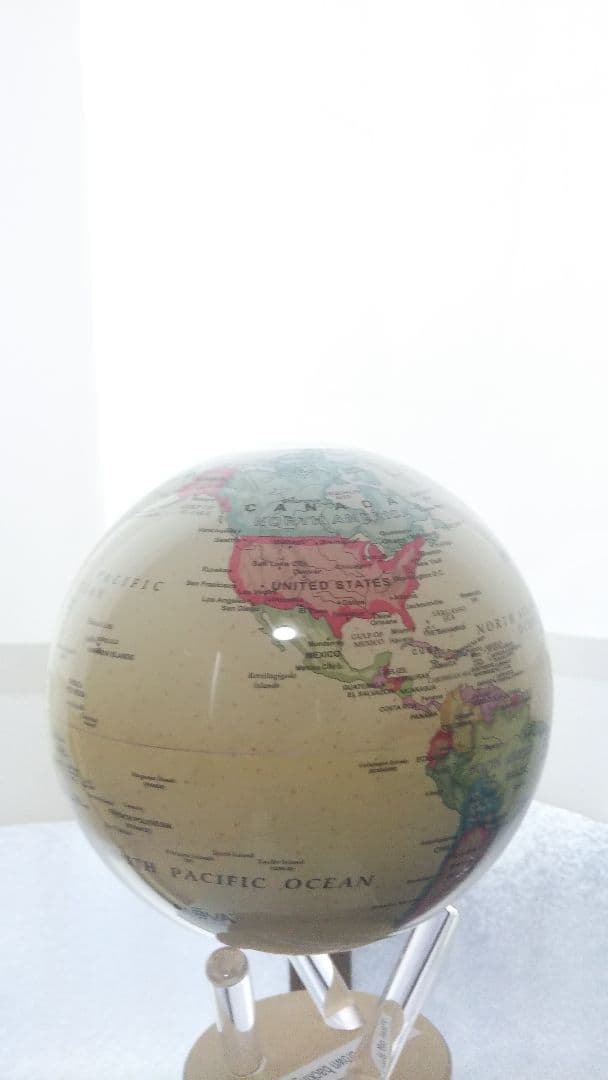 早い者勝ち 光で回る地球儀 ムーバグローヴ チ。―地球の運動について― オブジェ