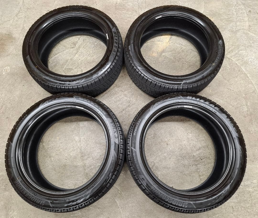 ブリヂストン ブリザック VRX3 235/45R18 タイヤ 4本　送料込み
