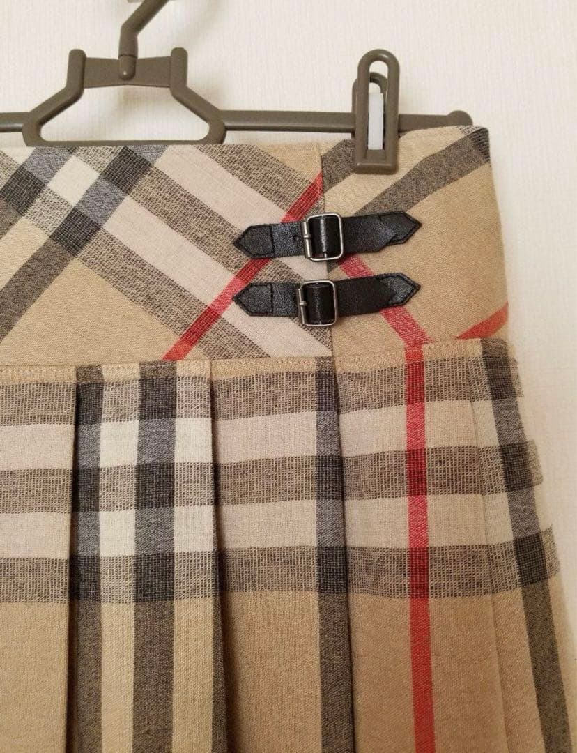 極美品✨ バーバリー スカート レザー 未使用近い ベージュ 140 150
