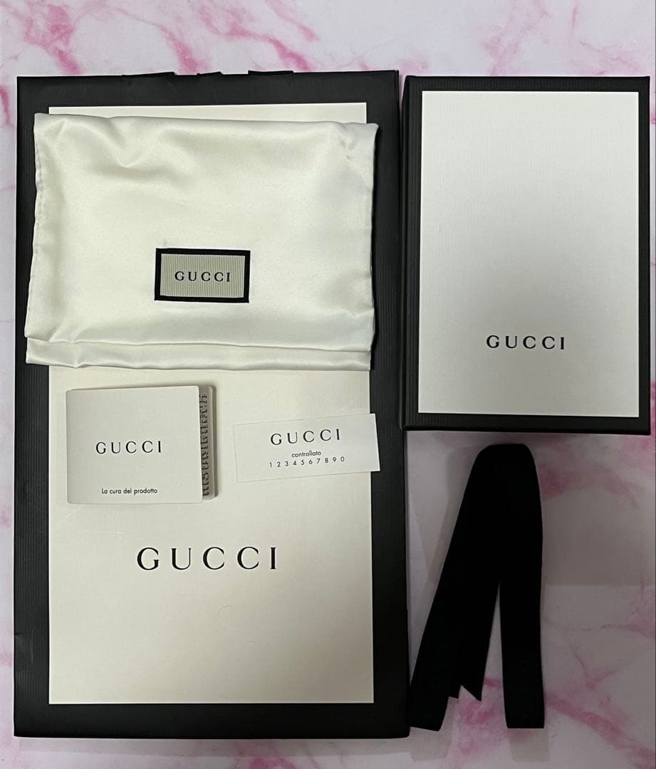 GUCCI グッチ ダブルG マーモント 二つ折り財布 ピンク