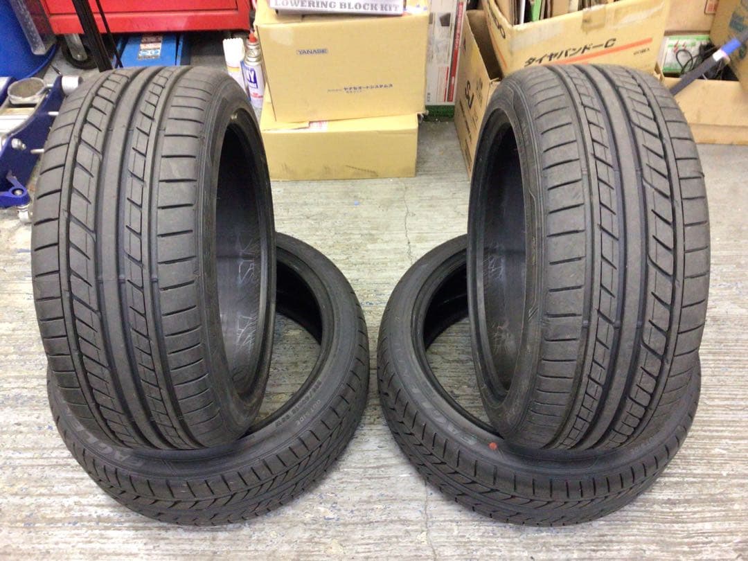 JOE PAPAさん専用￼Good Year 235/40R18 95W