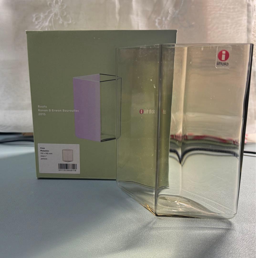  イッタラ Ruutu vase リネン