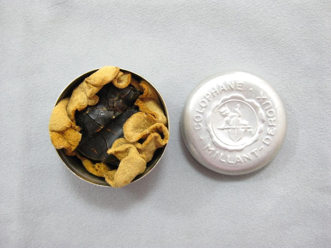 希少！ フランス製 ミラン Millant アルミ缶 松脂 オールドロジン