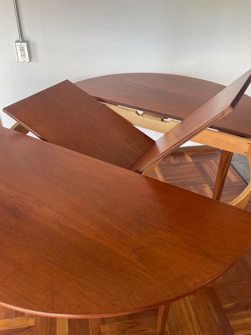 イギリス ヴィンテージ チーク ラウンド エクステンション ダイニング テーブル