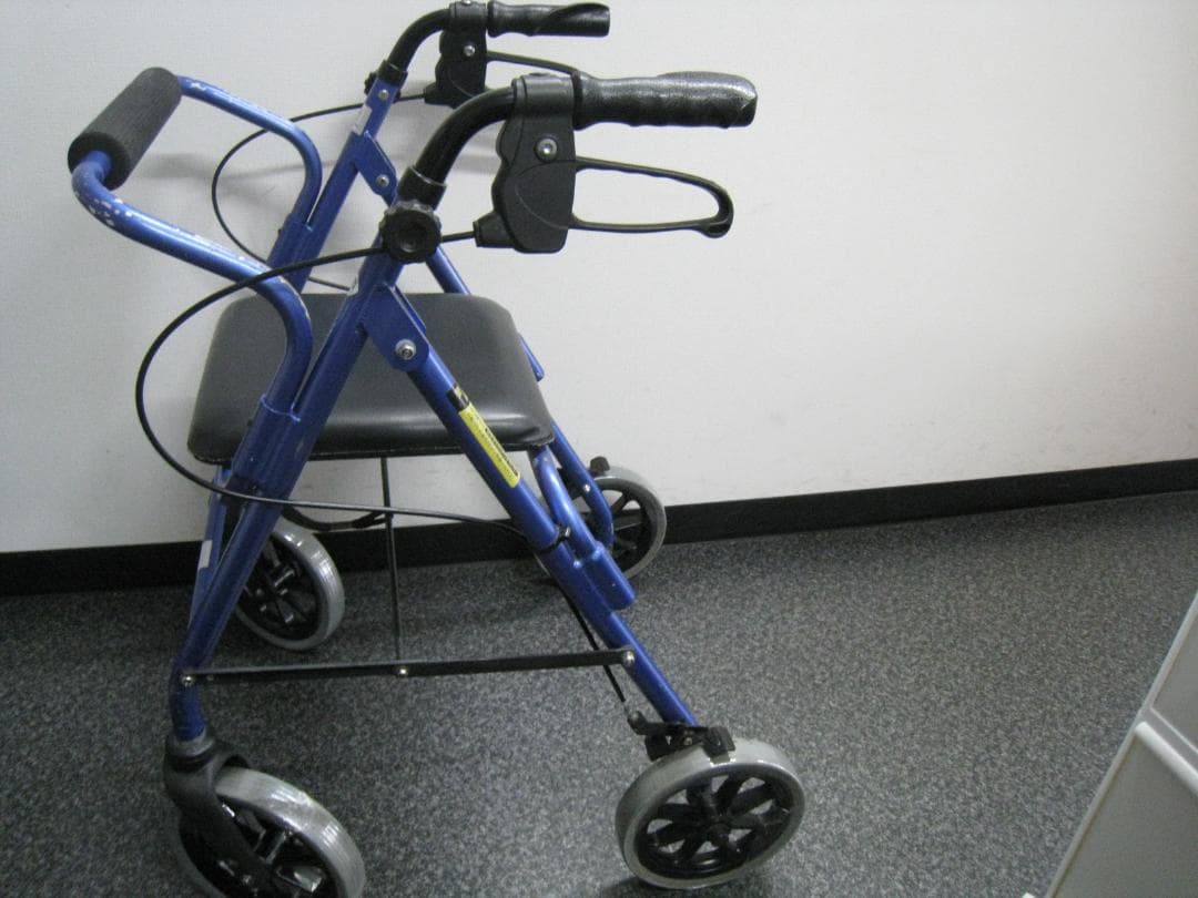 ハッピーⅡ NB 竹虎 歩行器 介護用品 ブルーメタリック バスケット付き　②