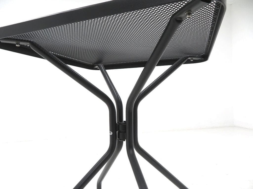 展示品　アクタス　エミュ　emu ガーデンテーブル　ダイニングテーブル　カフェ