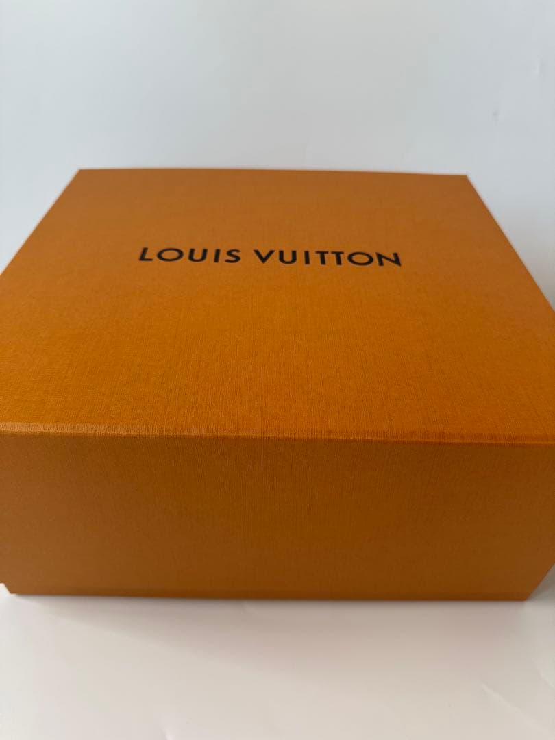 【美品】ルイヴィトン キャップ LVマイン モノグラム ベージュ 箱付