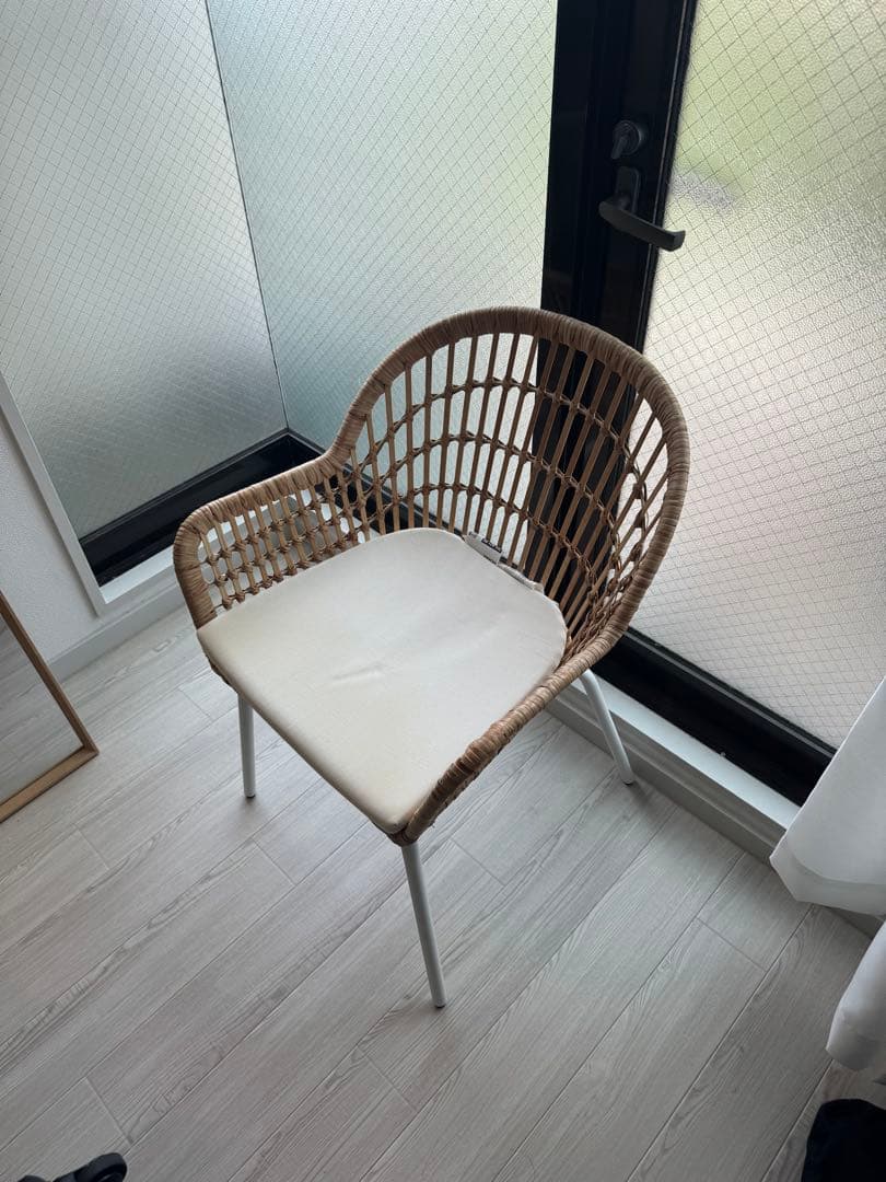 ニルソーヴェ ikea 椅子