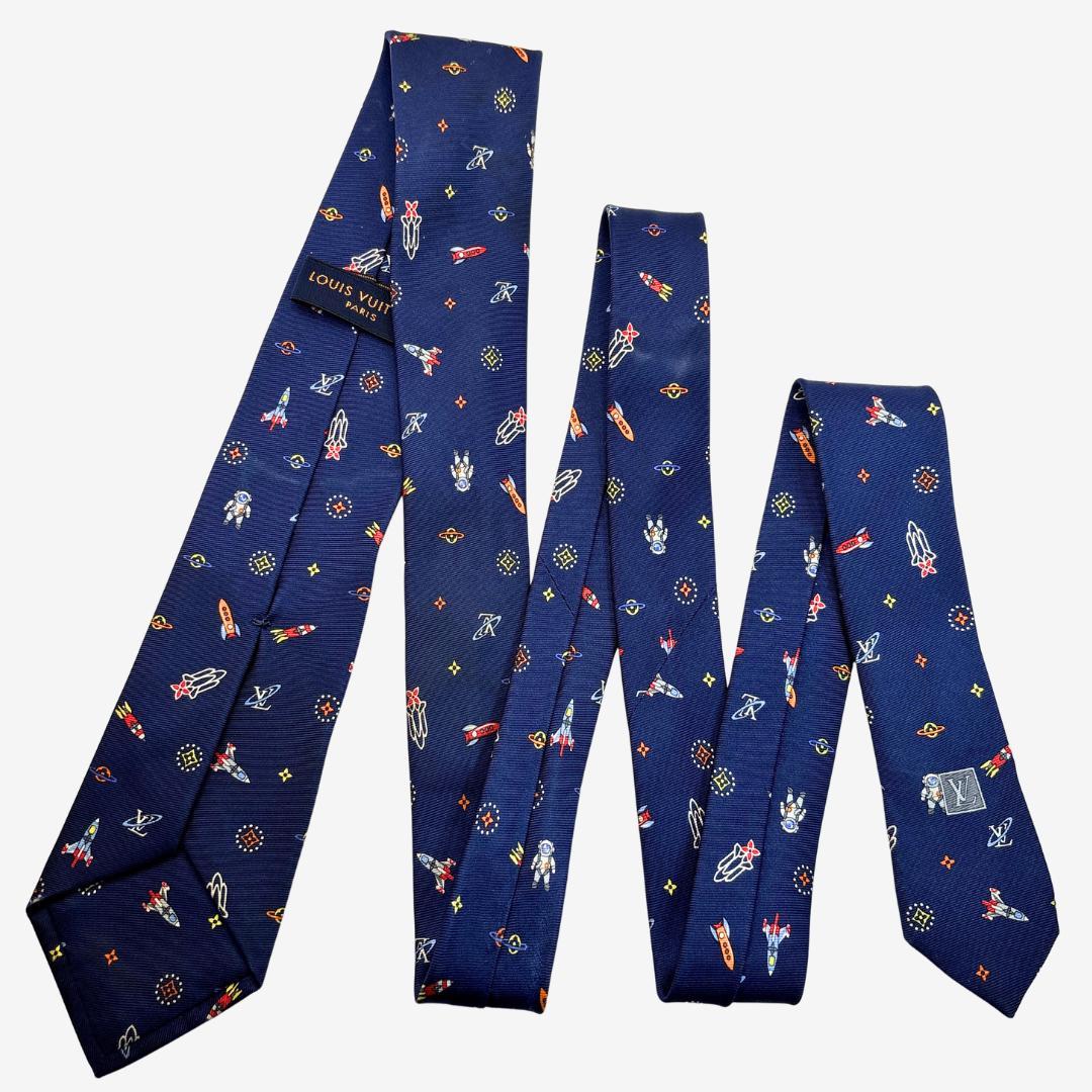 ピンク様LOUIS VUITTON シルクネクタイ 宇宙柄 モノグラム ネイビー