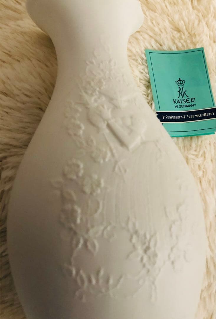 カイザー花瓶 高い芸術性 西ドイツ製Ak kaiserヴィンテージ陶器の白い花瓶