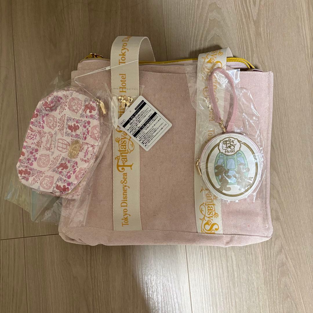【新品未使用】タグ付きファンタジースプリングス宿泊者限定トートバッグ&ポーチ