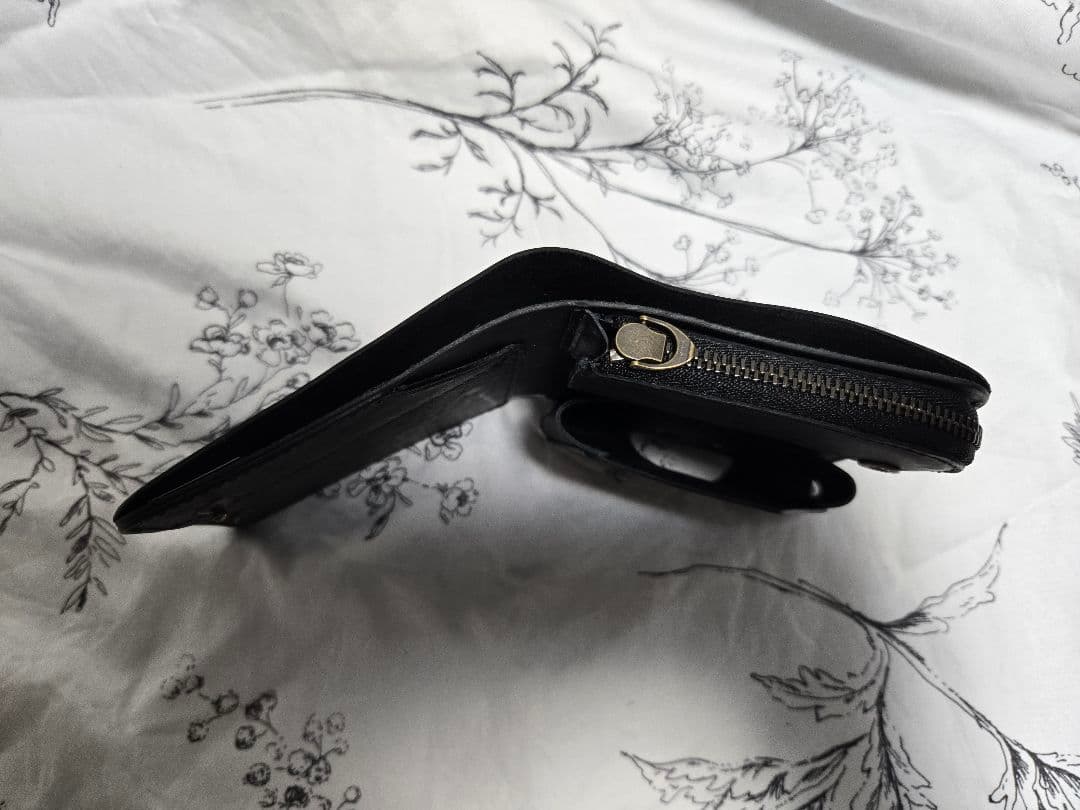 STUDIUM POKET 黒 二つ折り財布