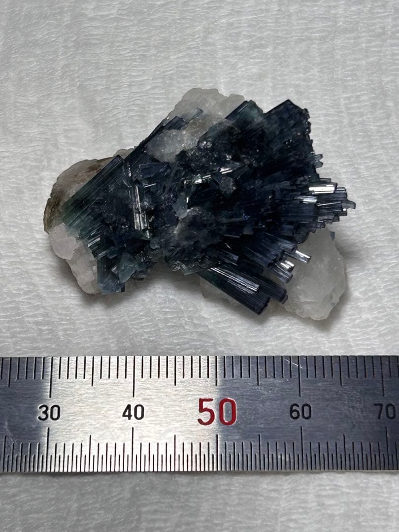 アフガニスタン　放射状　ブルーキャップ　インディゴライト　トルマリン　クラスター