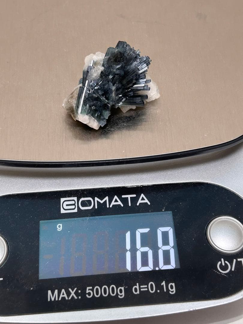 アフガニスタン　放射状　ブルーキャップ　インディゴライト　トルマリン　クラスター