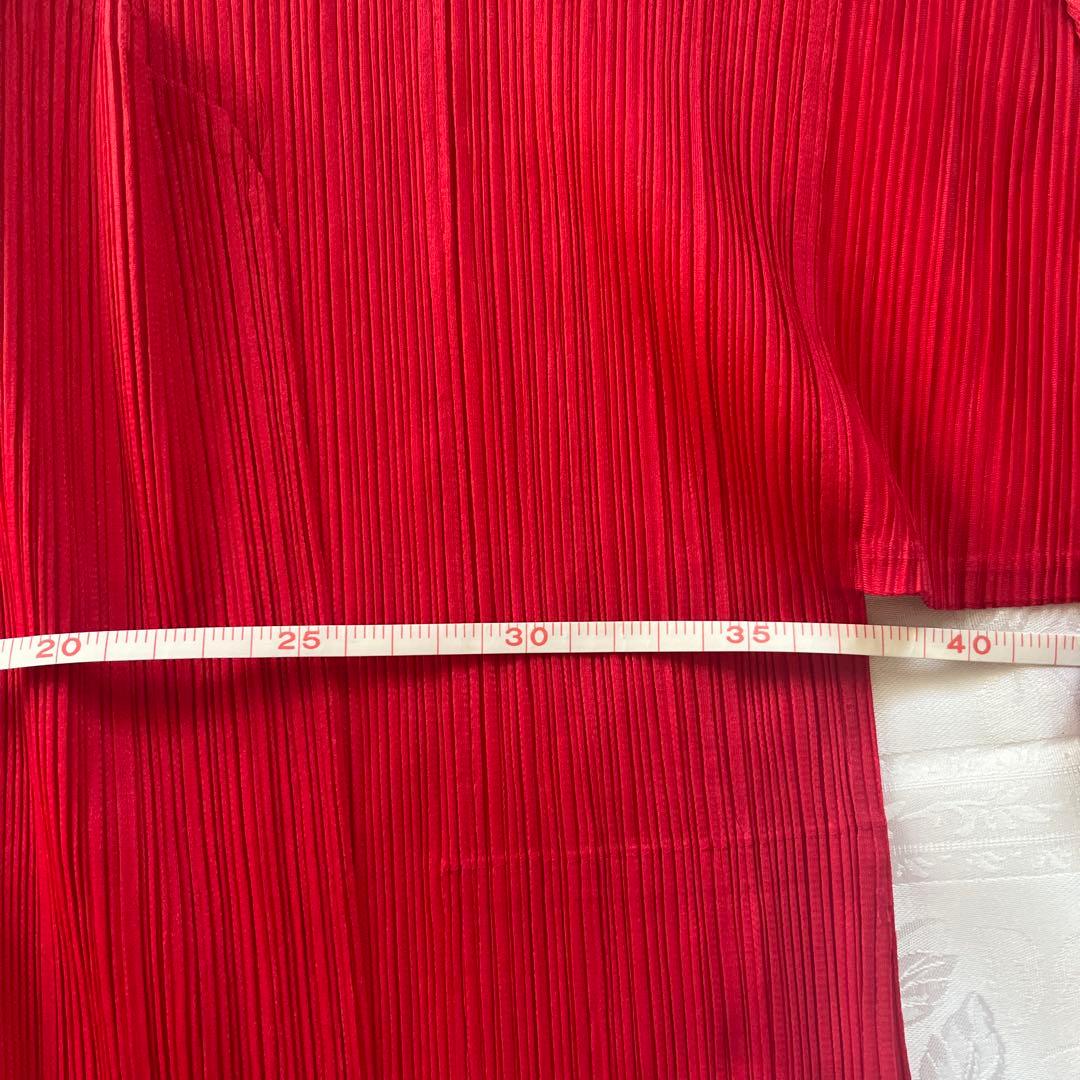 レッド プリーツデザイン 長袖トップス