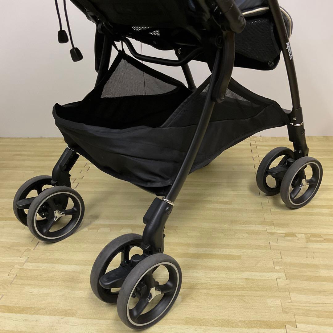 綺麗！アップリカ ラクーナ ビッテ クッション オート4キャス アニマル柄