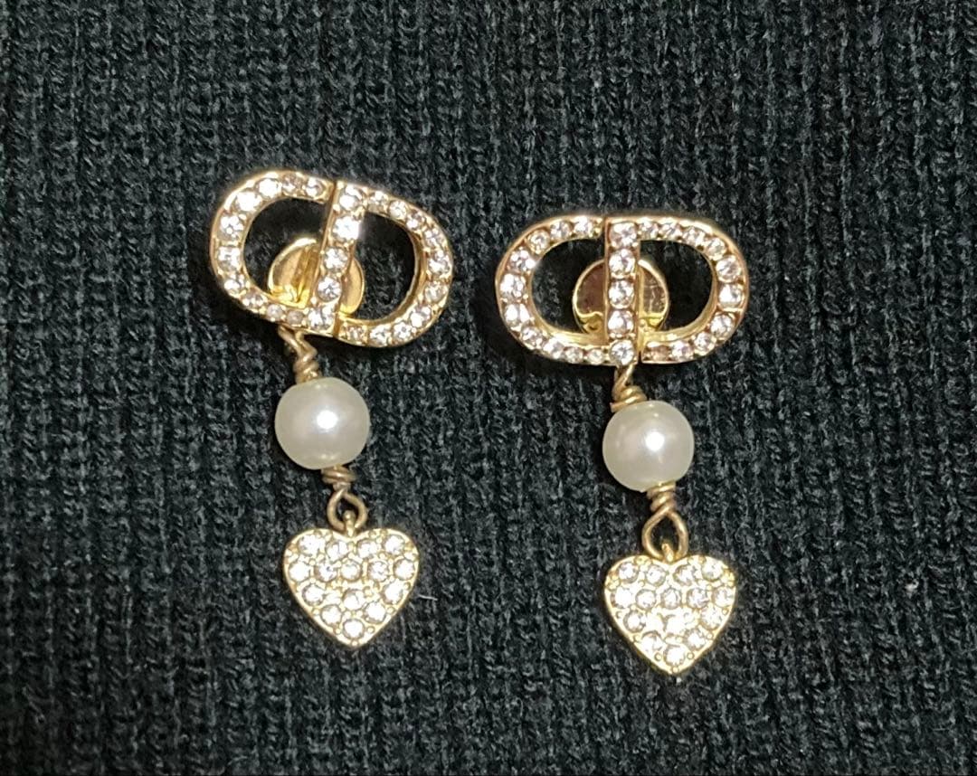 しゃんしゃんChristian Dior CDロゴ ピアス ゴールド