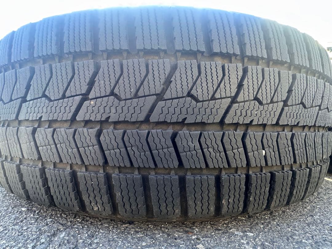 TOYOタイヤ　スタッドレス　ホイール付き4本セット　シュナイダー