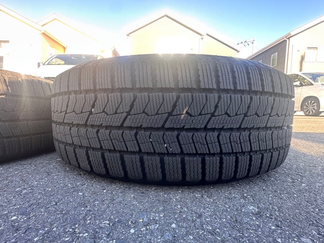 TOYOタイヤ　スタッドレス　ホイール付き4本セット　シュナイダー