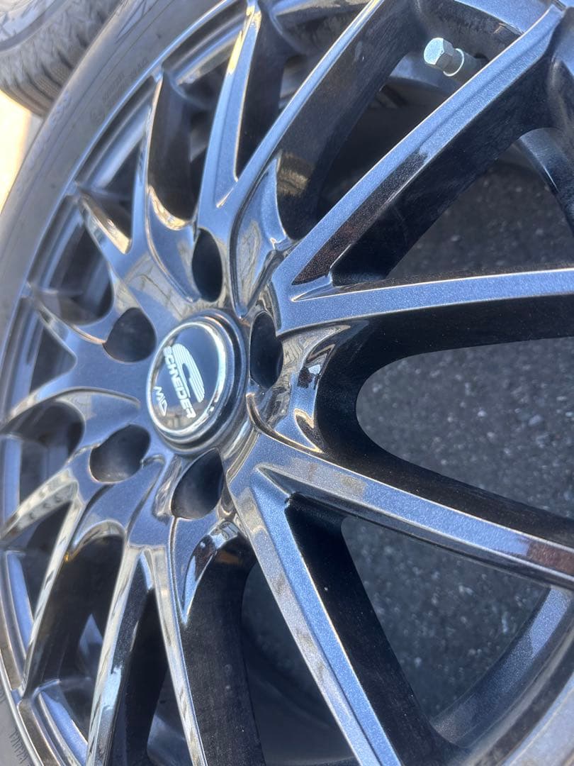 TOYOタイヤ　スタッドレス　ホイール付き4本セット　シュナイダー