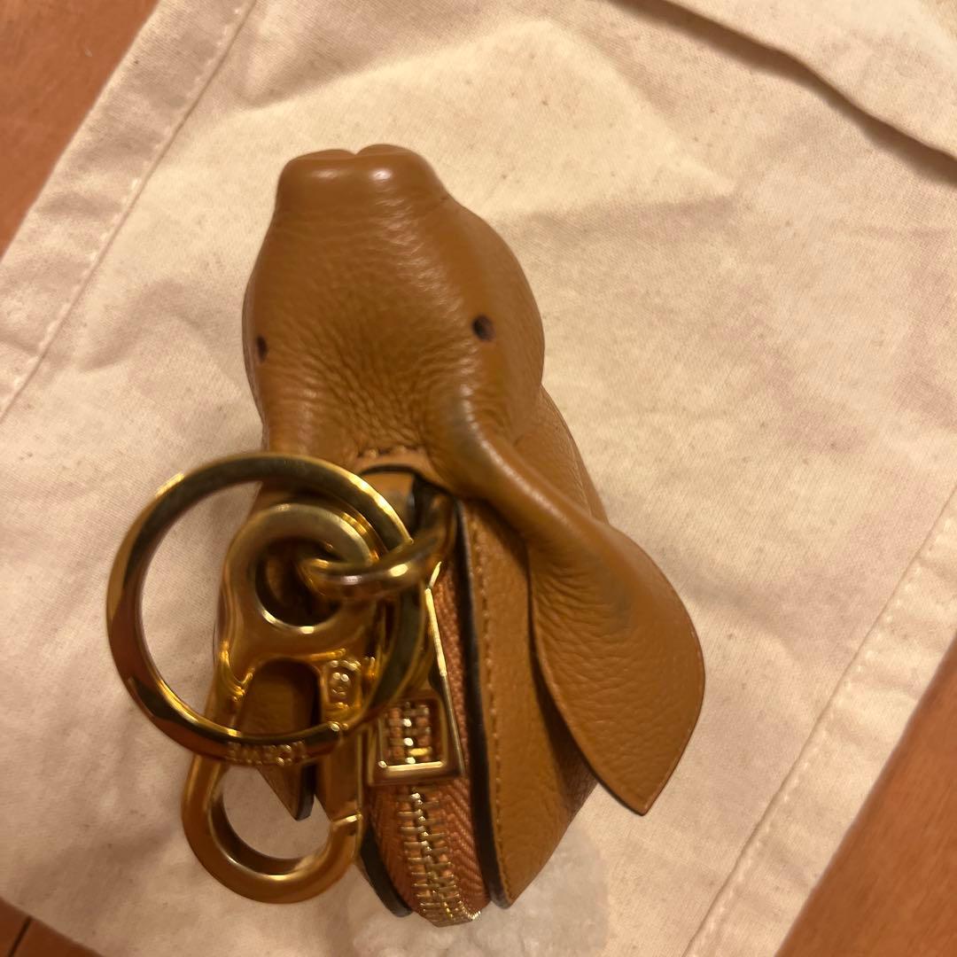 LOEWE うさき型キーホルダー キーリング