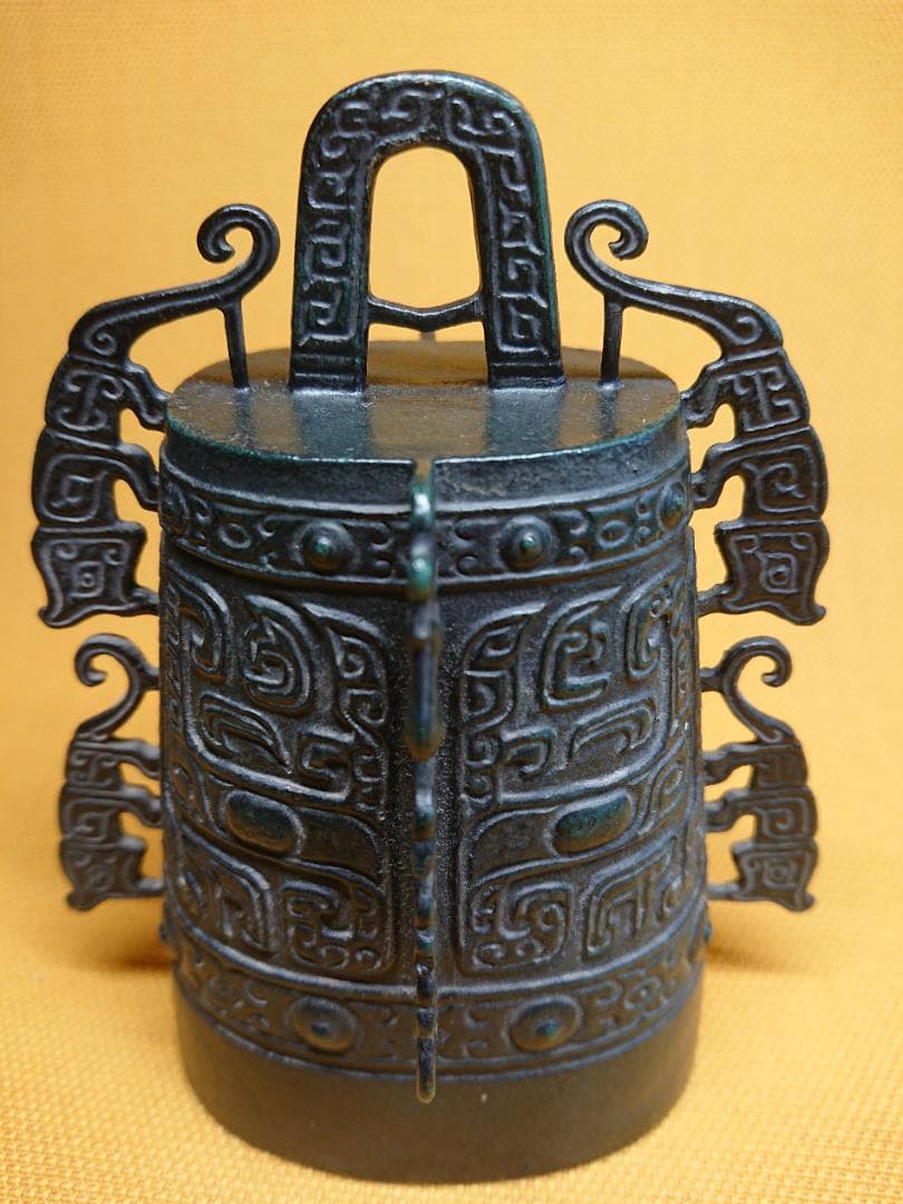 鐘　青銅　銅製　古玩　骨董　置物　インテリア　工芸品　美術品　A1681