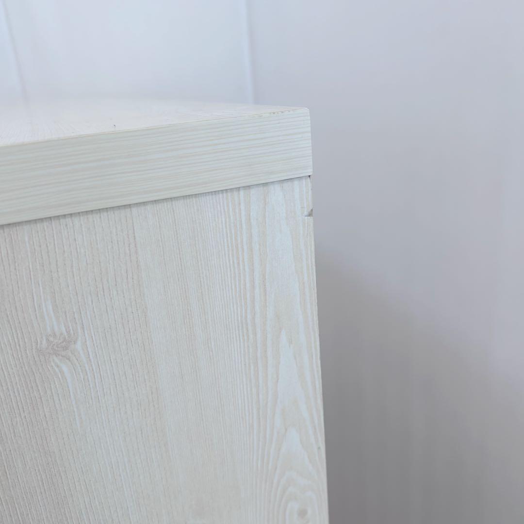 カントリーキャビネット　北欧　食器棚　チェッカーガラス　木目調　キッチン