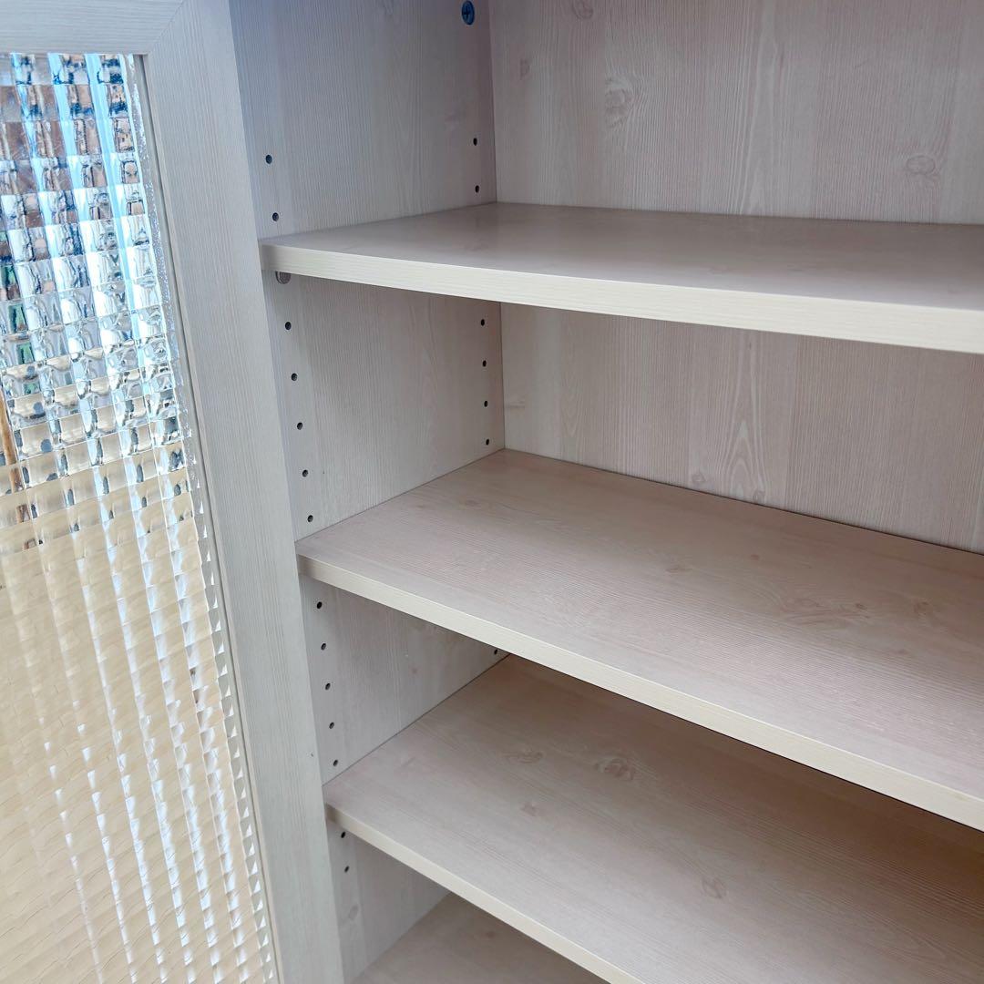 カントリーキャビネット　北欧　食器棚　チェッカーガラス　木目調　キッチン