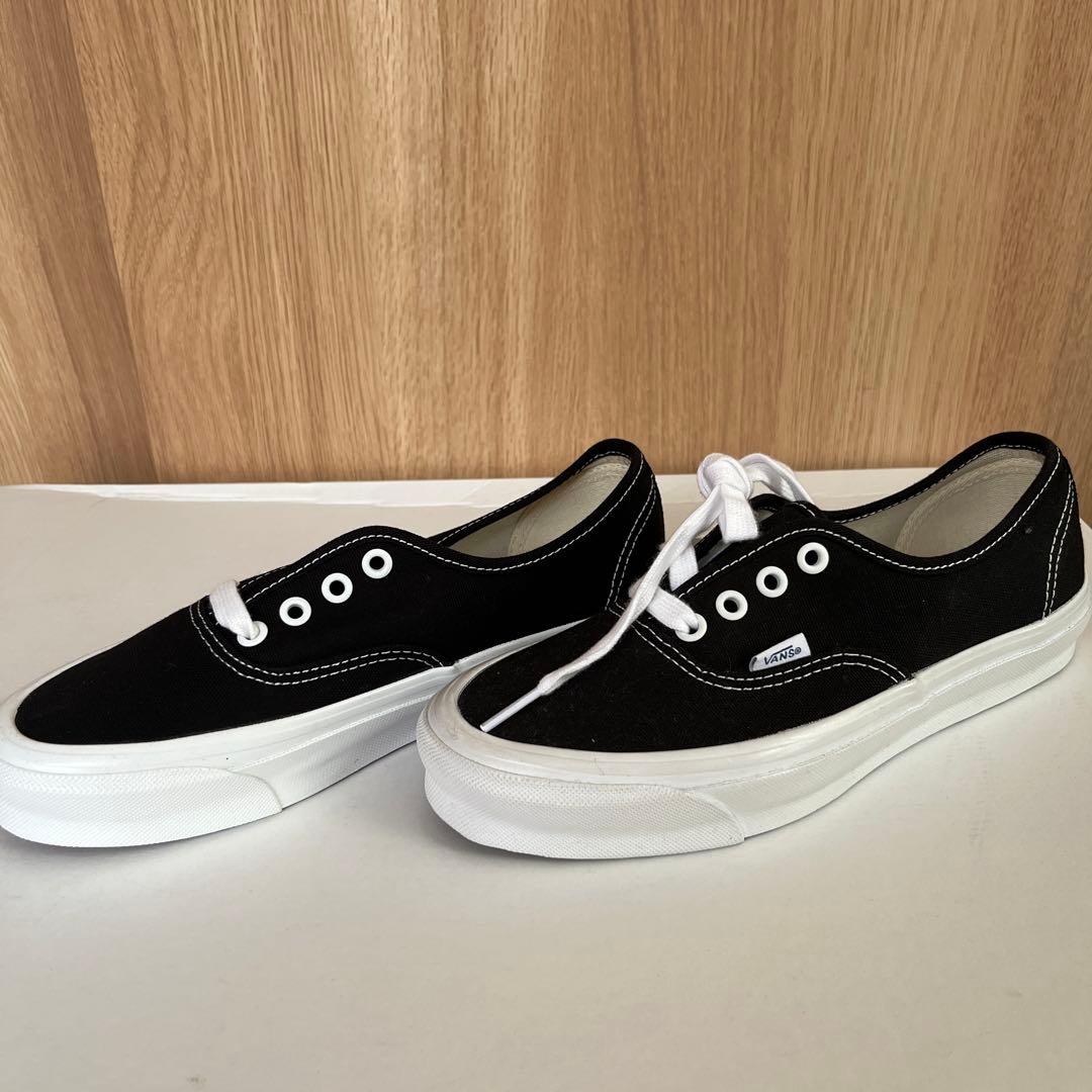 レアアイテム！！VANS VAULT OG AUTHENTIC LX BLACK