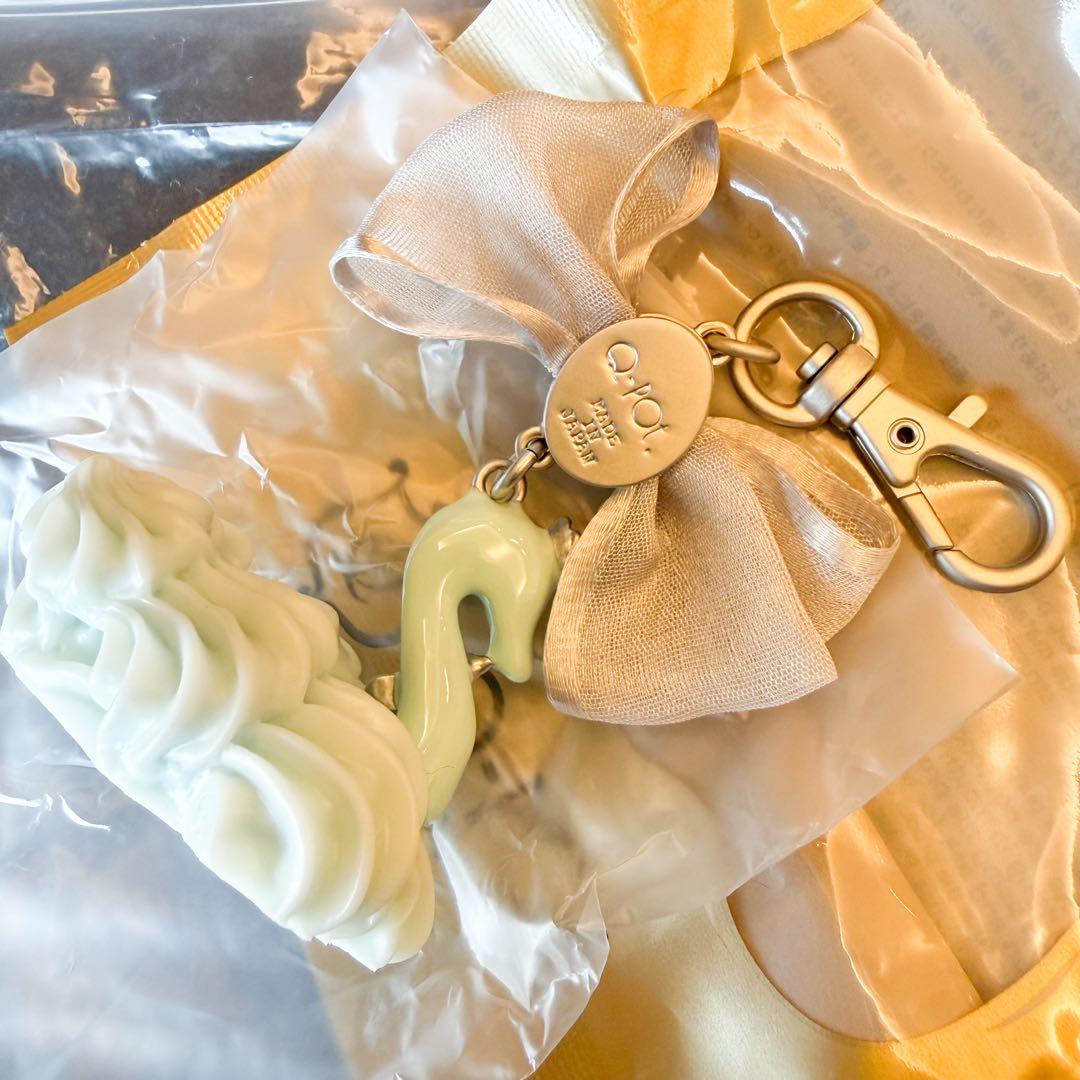 Q-pot. キューポット バッグチャーム キーホルダー ブルースワン 白鳥の湖