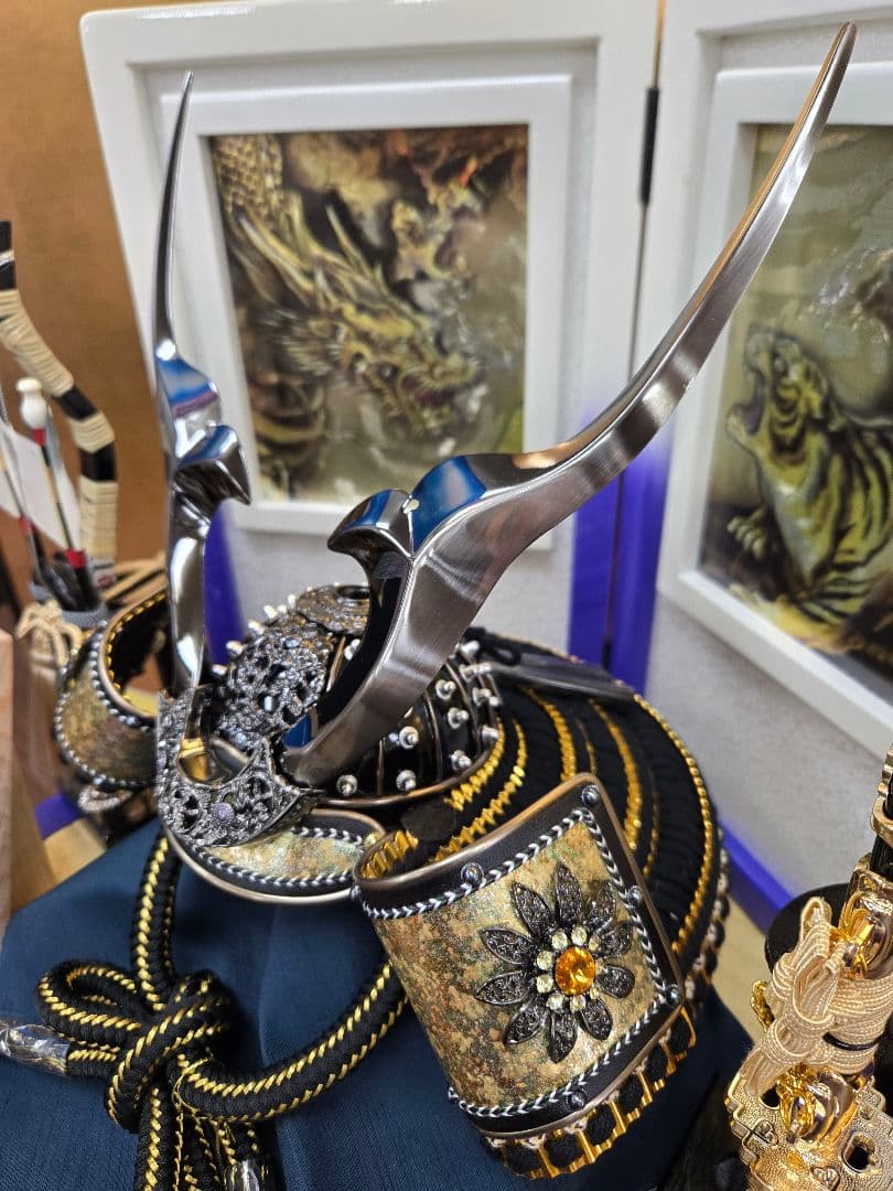 【展示品限り】五月人形　兜　鍬形　収納飾り　※閉店セール　S35