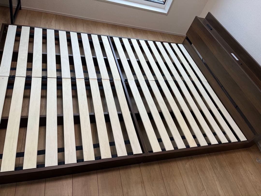 【販売済み】木製ダブルサイズすのこベッド ヘッドボード付き