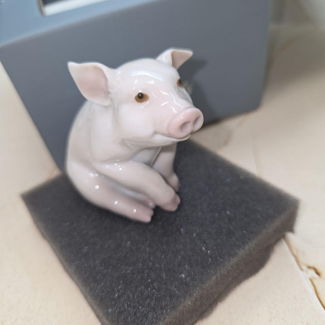 LIADRO 豚の置物 陶磁器製 ホワイト