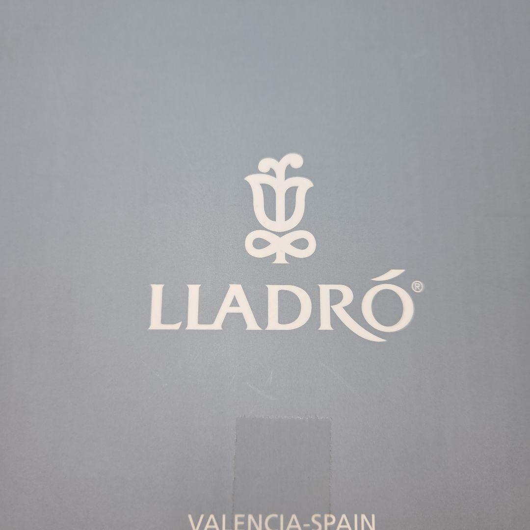 LIADRO 豚の置物 陶磁器製 ホワイト