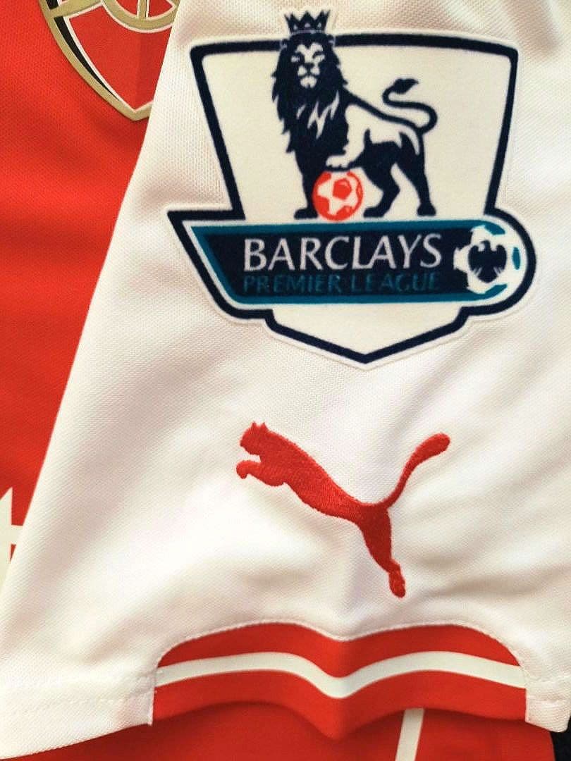 【新品美品】アーセナル エジル 14/15 ユニフォーム Sサイズ