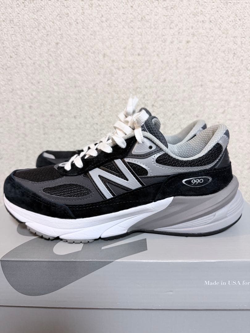 ニューバランス　W990BK6 黒✖️白　24.5cm
