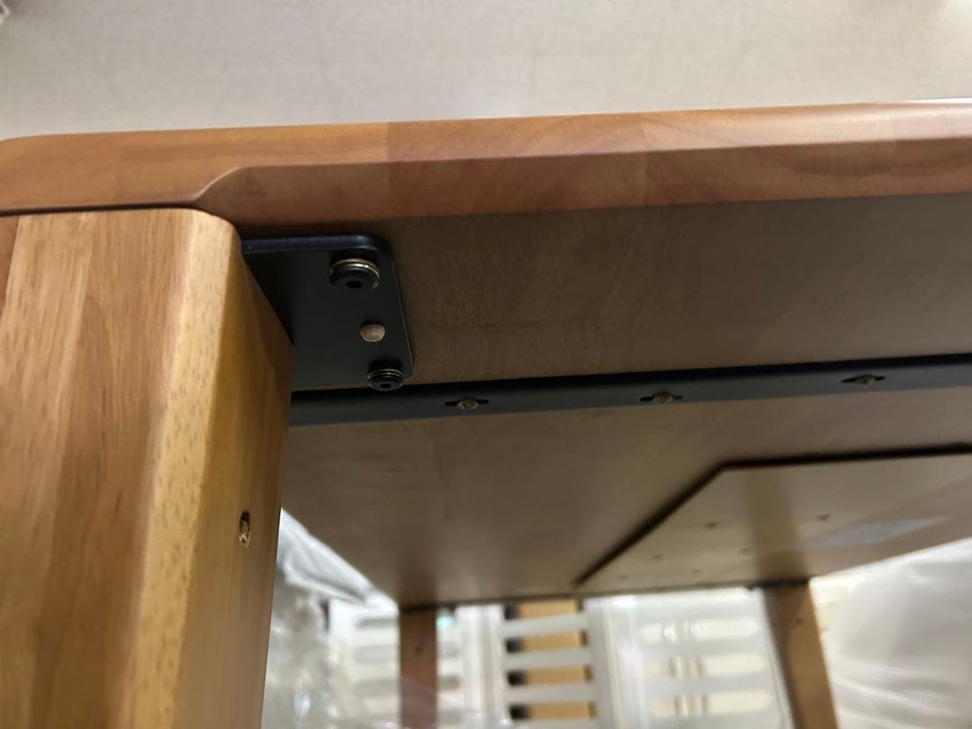 飛騨家具 ダイニングテーブル　椅子４脚セット　ステルス　布団レス　ヒータ　展示品