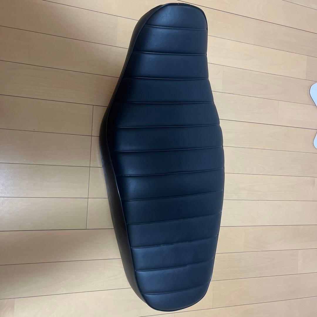 w800 ストリート　純正シート