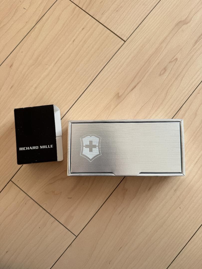 RICHARD MILLE リシャールミル VICTORINOX ノベルティ