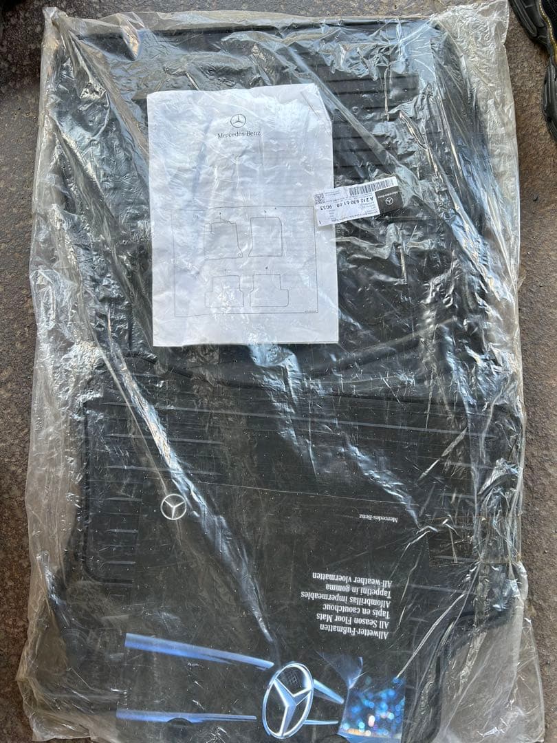 w218 メルセデスベンツ　ラバーマット