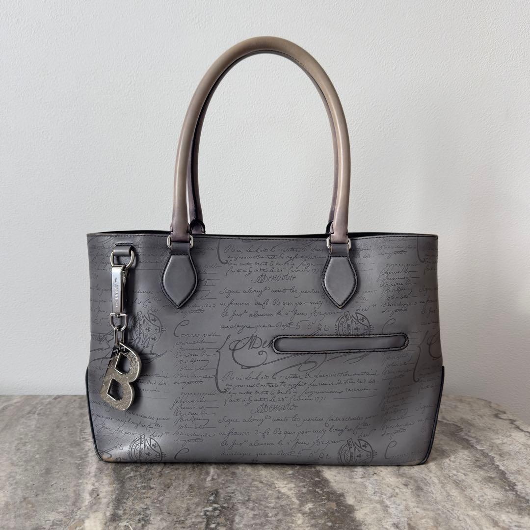 定価49.9万円 ベルルッティ トゥジュールミニ スクリットレザートートバッグ