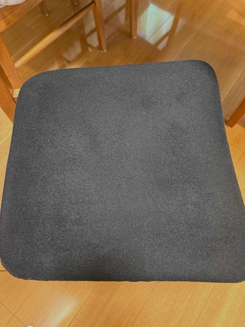 UnicoウニコKIRP ダイニングチェア①