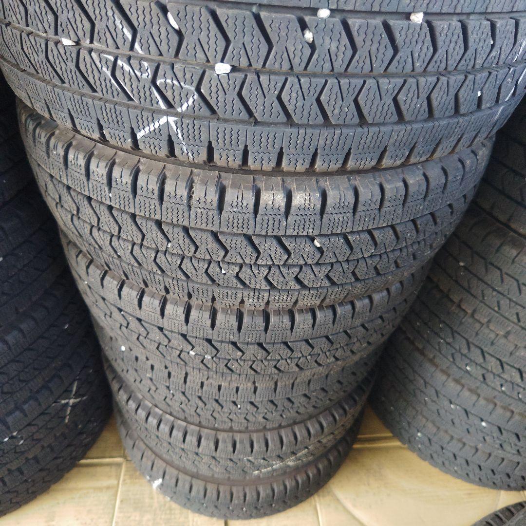 BRIDGESTONE BLIZZAK 205/70R16 LT 2024年製