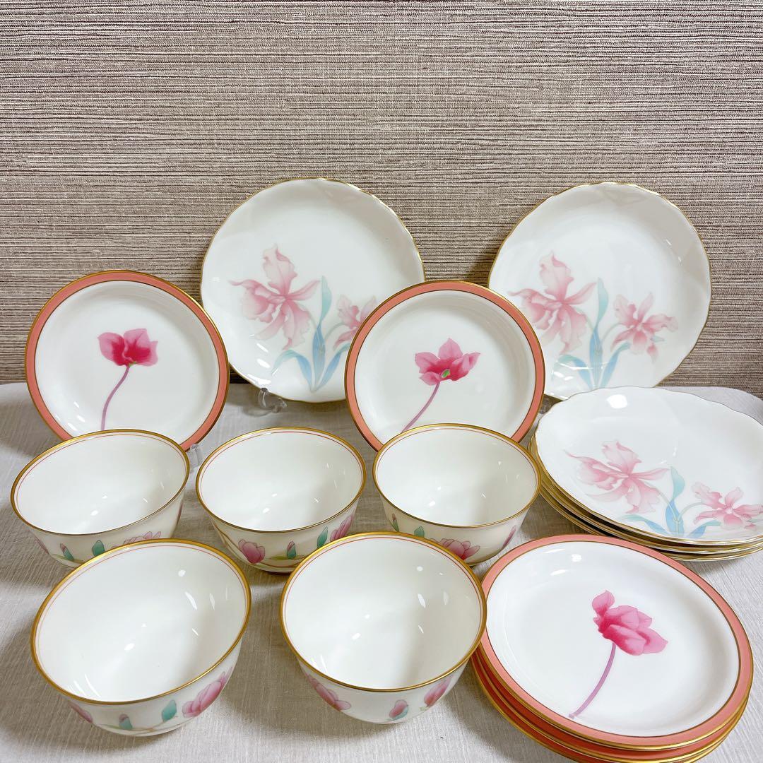 3種✨15点セット【未使用】香蘭社 ピンク 湯呑み プレート 銘々皿 金彩
