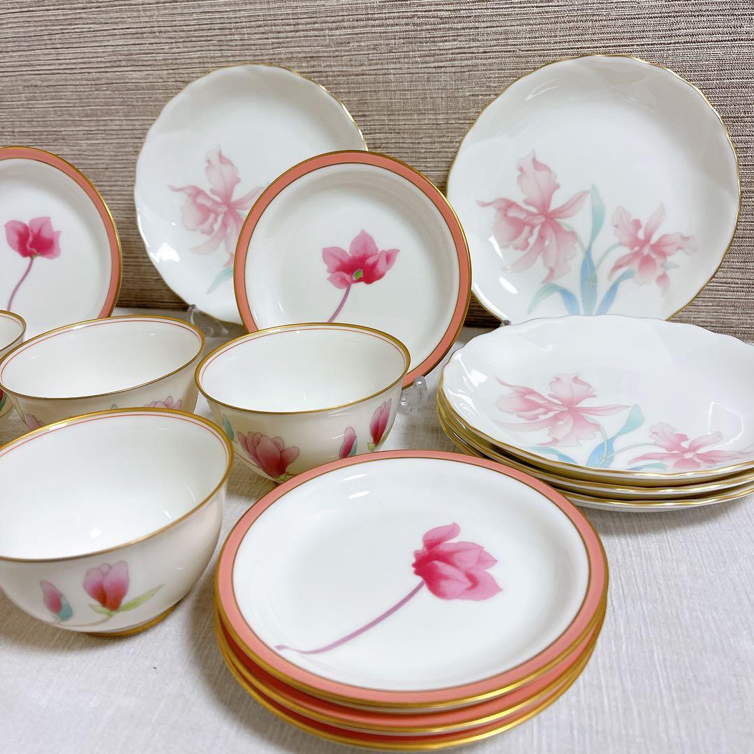 3種✨15点セット【未使用】香蘭社 ピンク 湯呑み プレート 銘々皿 金彩