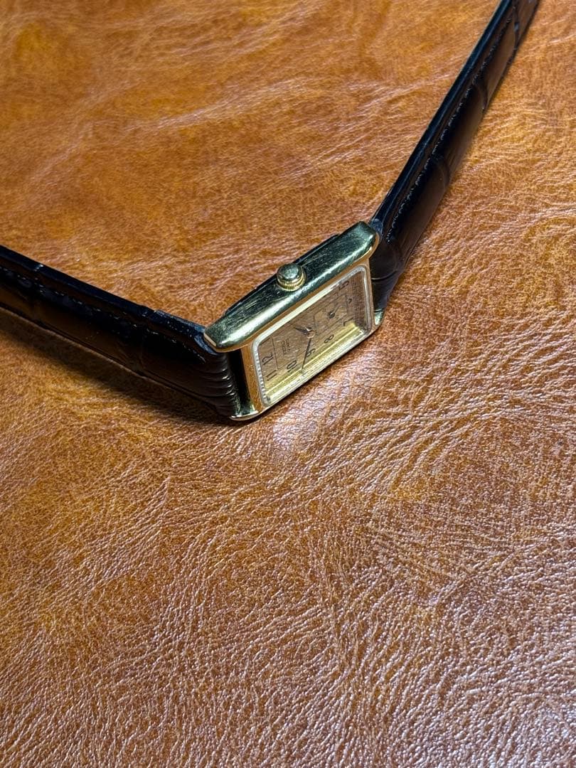 A110 伝説級 希少 稼働品SEIKO スクエア型　90年代ヴィンテージ